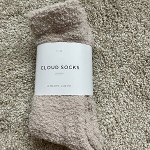Cloud socks NWT